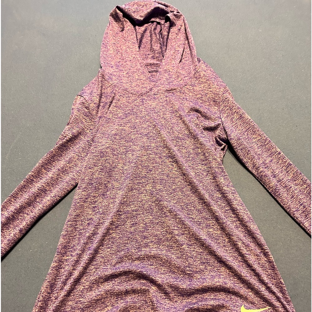 Small Nike pullover - Picture 2 of 16